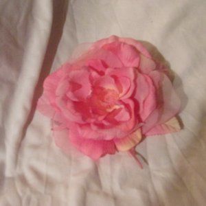 Pink rose lapel pin